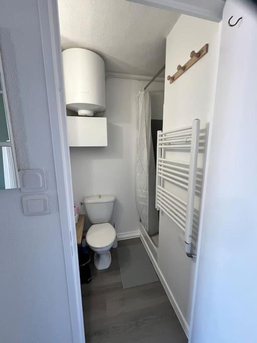 Studio Vue Mer Avec Piscine Et Terrain De Tennis 소세레팽 외부 사진